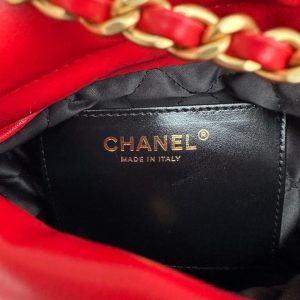 cc 22 hobo red black calfskin gold hardware