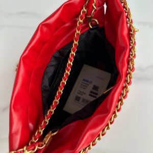 cc 22 hobo red black calfskin gold hardware