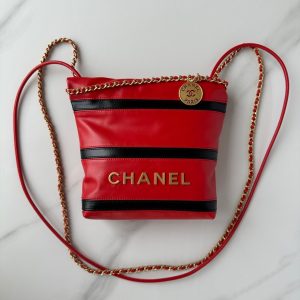cc 22 hobo red black calfskin gold hardware