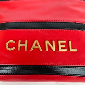 cc 22 hobo red black calfskin gold hardware