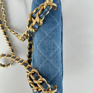 CC SMALL 20 CROSSBODY BAG IN LIGHT BLUE DENIM DIP AND GOLD METALLIC
