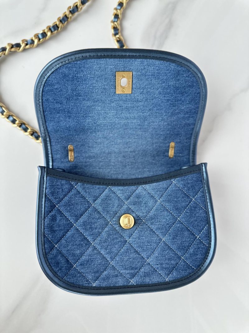 CC SMALL 20 CROSSBODY BAG IN LIGHT BLUE DENIM DIP AND GOLD METALLIC