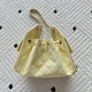 Chanel 25 Hobo Bag 22cm Light Yellow Calfskin 286180