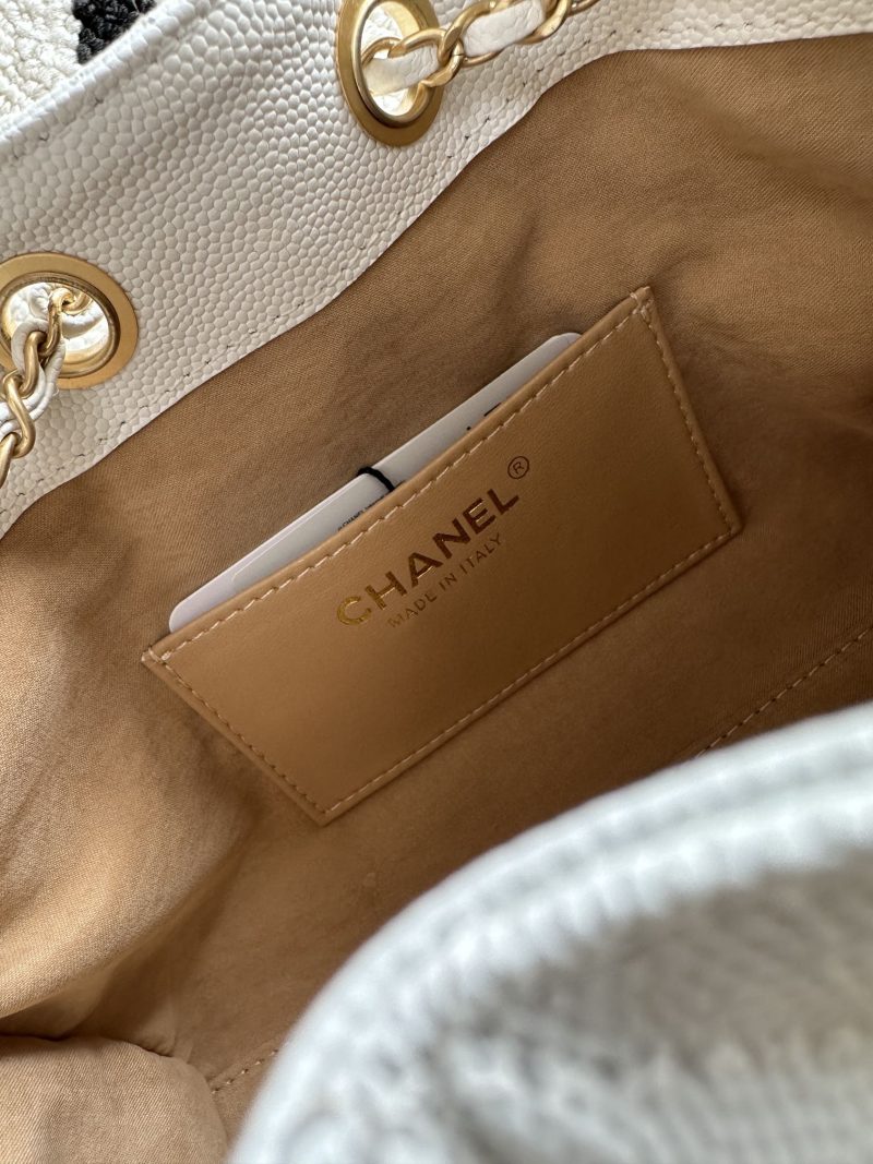 Chanel 25 Hobo Bag 22cm White Calfskin 286182