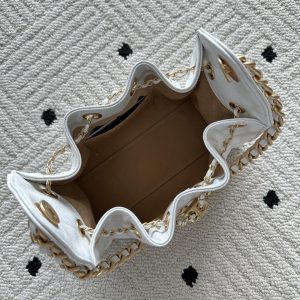 Chanel 25 Hobo Bag 22cm White Calfskin 286182