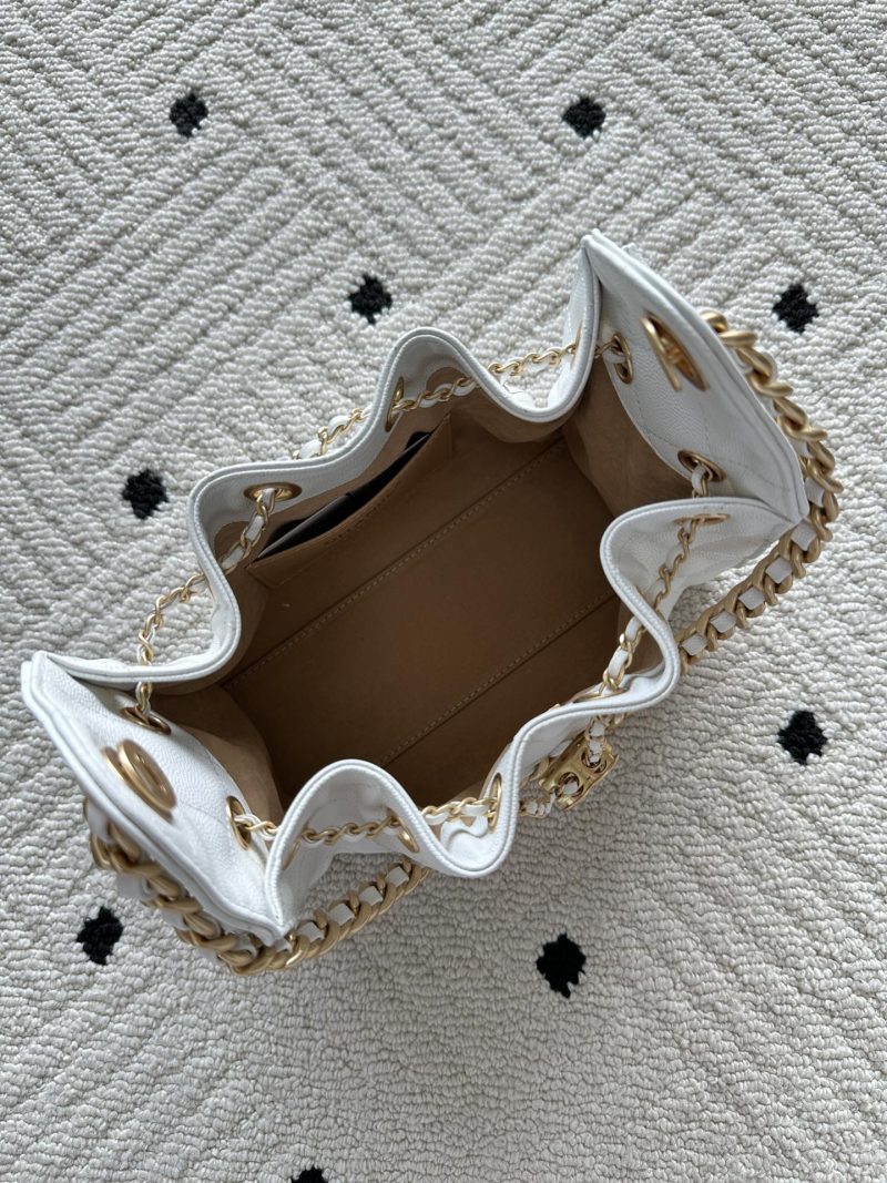 Chanel 25 Hobo Bag 22cm White Calfskin 286182