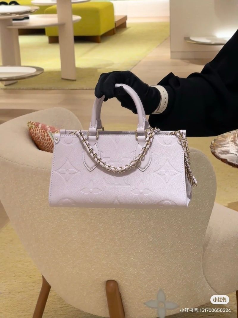 img_0f11e37c_20250727_i1753605616376_3386_0_5_jpg LV OnTheGo East West 25cm Pink Embossed Cowhide GHW