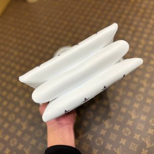 coussin bb 21 white empreinte calfskin multicolor chain