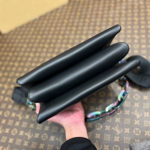 coussin bb 21 black empreinte calfskin multicolor chain