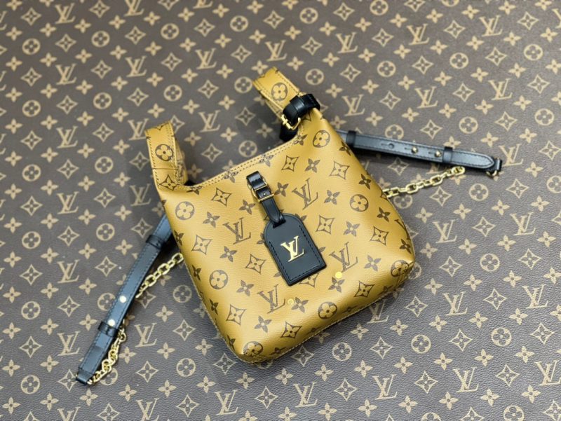 img_12419e37_20231223_i1703263156_4674_0_jpg atlantis bb 17 brown monogram canvas
