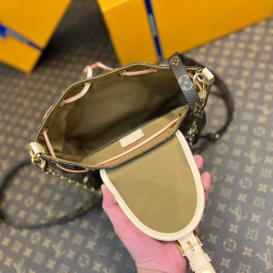 excursion 21 monogram canvas beige calfskin