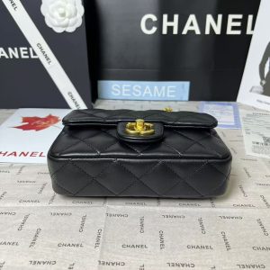 25C Mini Flap 19cm Black Lambskin Gold Heart Hardware