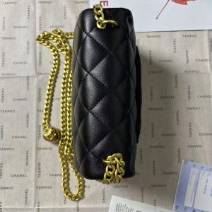 25C Mini Flap 19cm Black Lambskin Gold Heart Hardware
