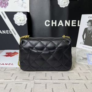 25C Mini Flap 19cm Black Lambskin Gold Heart Hardware