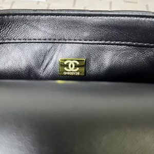 25C Mini Flap 19cm Black Lambskin Gold Heart Hardware
