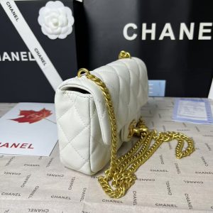 25C Mini Flap 19cm White Lambskin Gold Heart Hardware