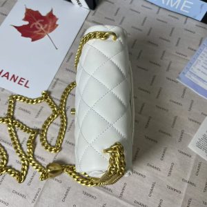 25C Mini Flap 19cm White Lambskin Gold Heart Hardware