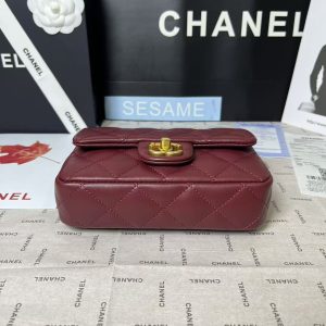 25C Mini Flap 19cm Burgundy Lambskin Gold Heart Hardware