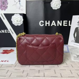 25C Mini Flap 19cm Burgundy Lambskin Gold Heart Hardware