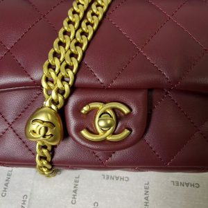 25C Mini Flap 19cm Burgundy Lambskin Gold Heart Hardware