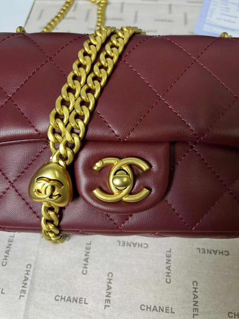 25C Mini Flap 19cm Burgundy Lambskin Gold Heart Hardware