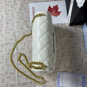 25C Mini Flap 24cm White Lambskin Gold Heart Hardware