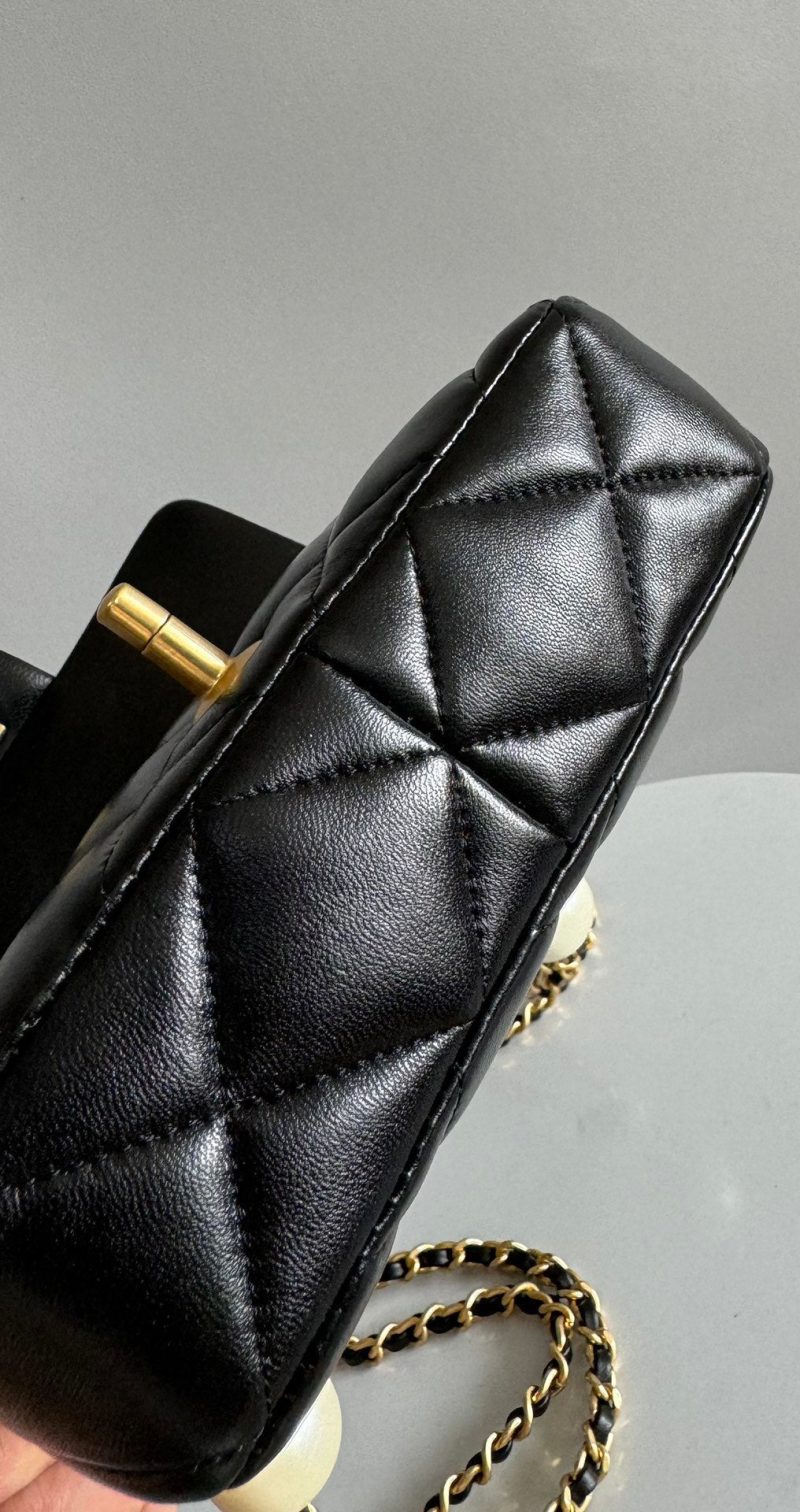 img_19e73950_20240412_i1712915783_3246_5_jpg Mini Flap Bag 17cm Black Lamskin Gold Hardware