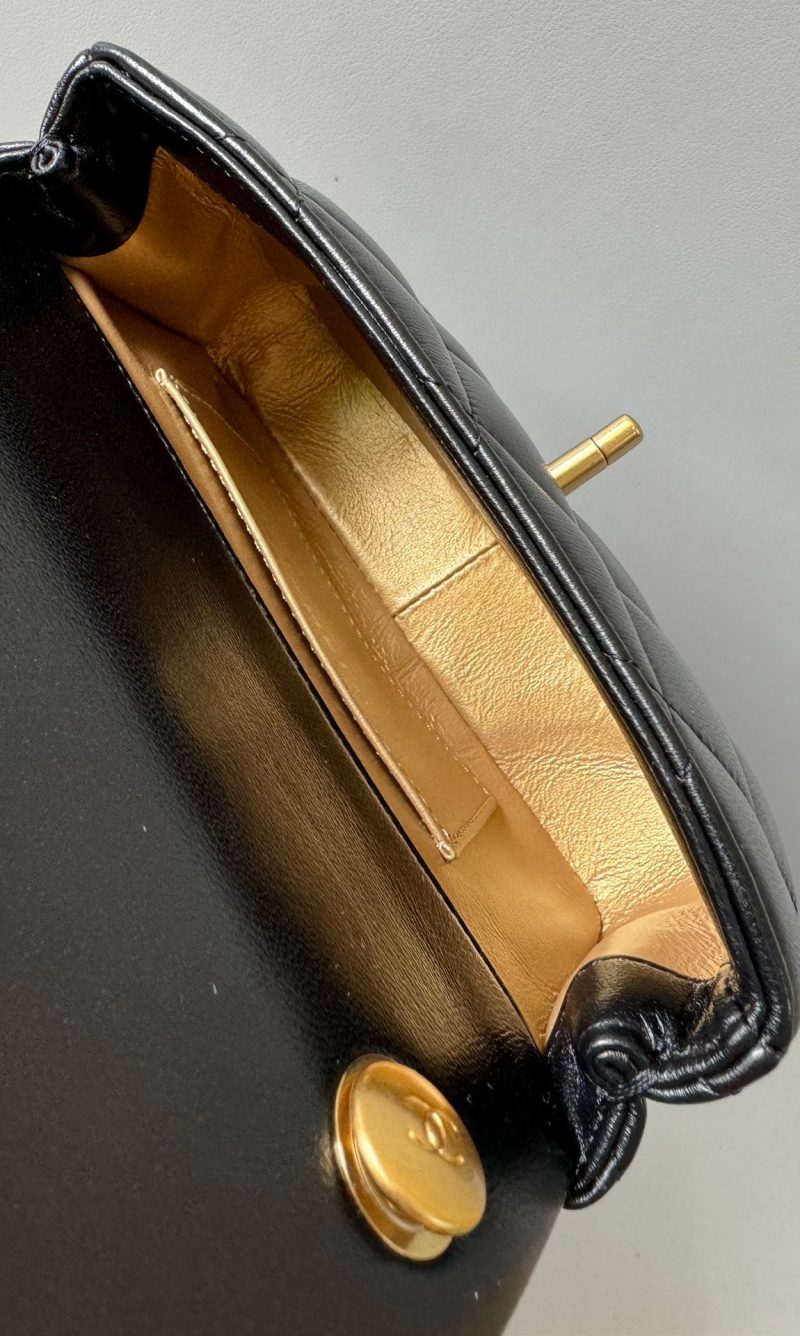 img_19e73950_20240412_i1712915783_939_1_jpg Mini Flap Bag 17cm Black Lamskin Gold Hardware