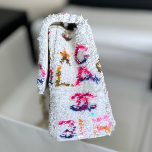 FLAP BAG 20 COLORFUL SAQUINS IN WHITE CALFSKIN GOLD HARDWARE