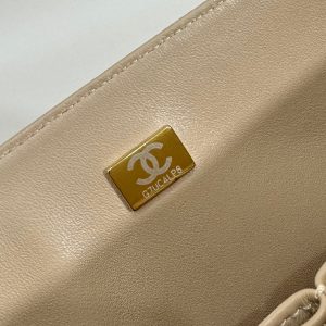 flap bag medium 25 beige caviar gold hardware
