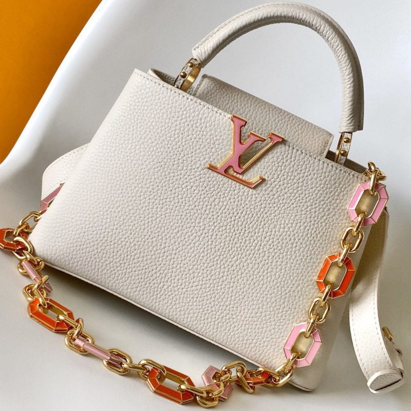 img_2d10544c_20240819_i1723999281_7701_6_jpg Capucines BB 21cm Bag White Cowhide 251662