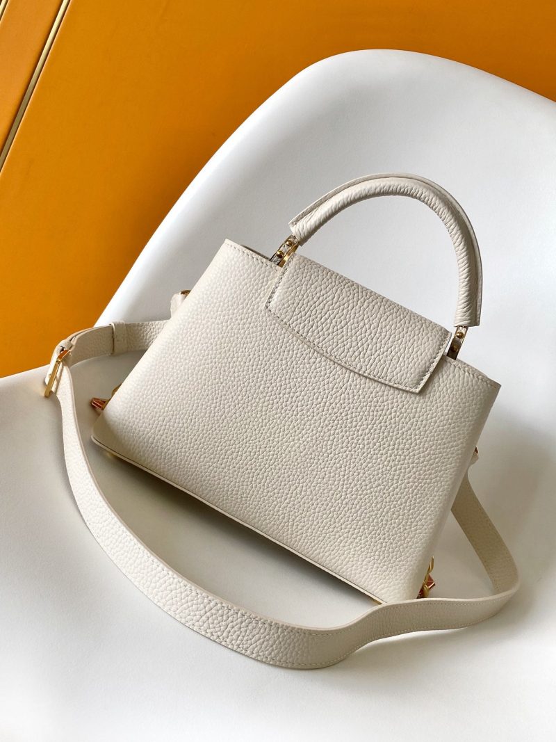 img_2d10544c_20240819_i1723999281_9834_7_jpg Capucines BB 21cm Bag White Cowhide 251662