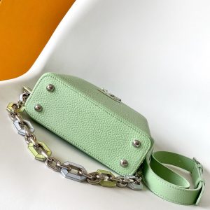 img_2d10544c_20240819_i1723999329_1469_4_jpg Capucines BB 21cm Bag Green Cowhide 251666