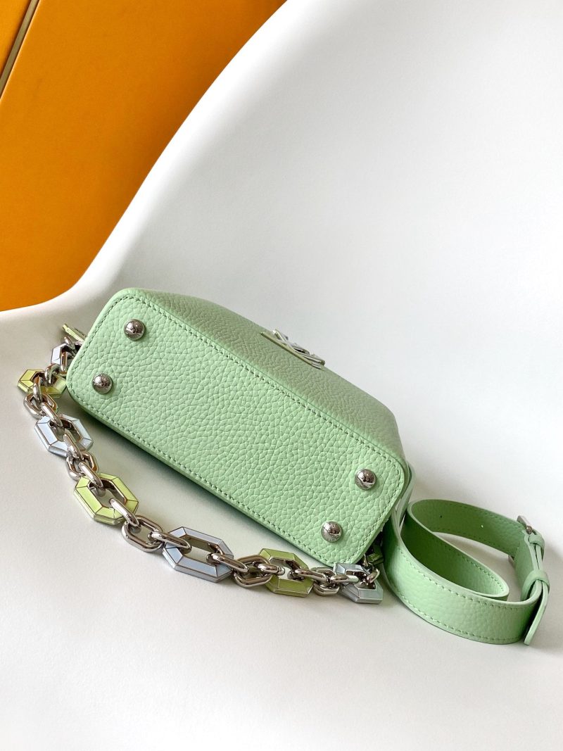 img_2d10544c_20240819_i1723999329_1469_4_jpg Capucines BB 21cm Bag Green Cowhide 251666