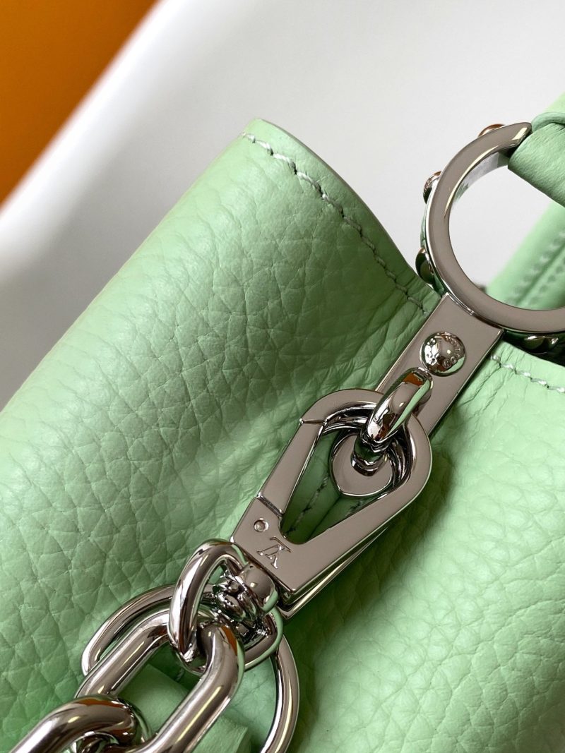img_2d10544c_20240819_i1723999329_4168_5_jpg Capucines BB 21cm Bag Green Cowhide 251666
