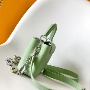img_2d10544c_20240819_i1723999329_7475_0_jpg Capucines BB 21cm Bag Green Cowhide 251666