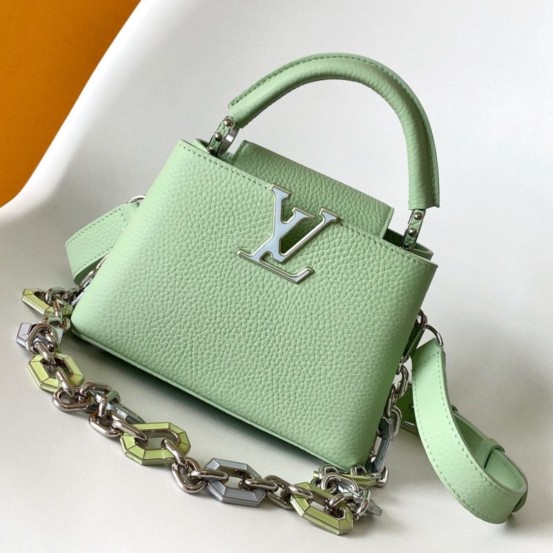 img_2d10544c_20240819_i1723999329_9940_1_jpg Capucines BB 21cm Bag Green Cowhide 251666