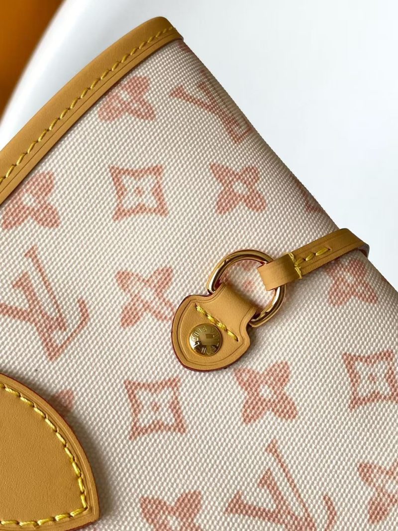 LV M27521 Neverfull MM Bag Camel White Monogram Origine Canvas