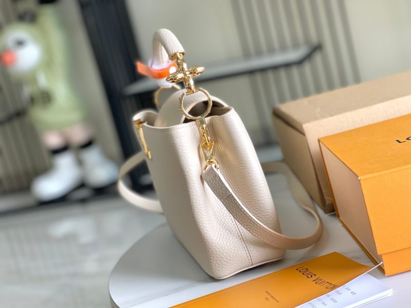 CAPUCINES MINI 21 BEIGE TAURILLON GOLD HARDWARE