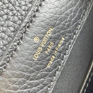 CAPUCINES MINI 21 BLACK TAURILLON GOLD HARDWARE