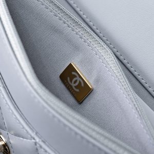 CC 24K Woc Top Handle 19cm Light Grey Lambskin Light Gold Hardware