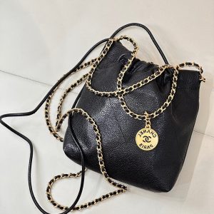 CC 22 Hobo Bag 19cm Black Grained Calfskin Gold Hardware