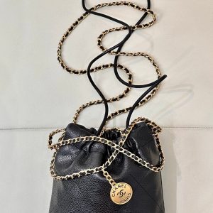 CC 22 Hobo Bag 19cm Black Grained Calfskin Gold Hardware