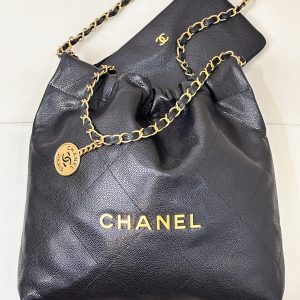 CC 22 Hobo Bag 35cm Black Grained Calfskin Gold Hardware