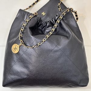 CC 22 Hobo Bag 42cm Black Grained Calfskin Gold Hardware