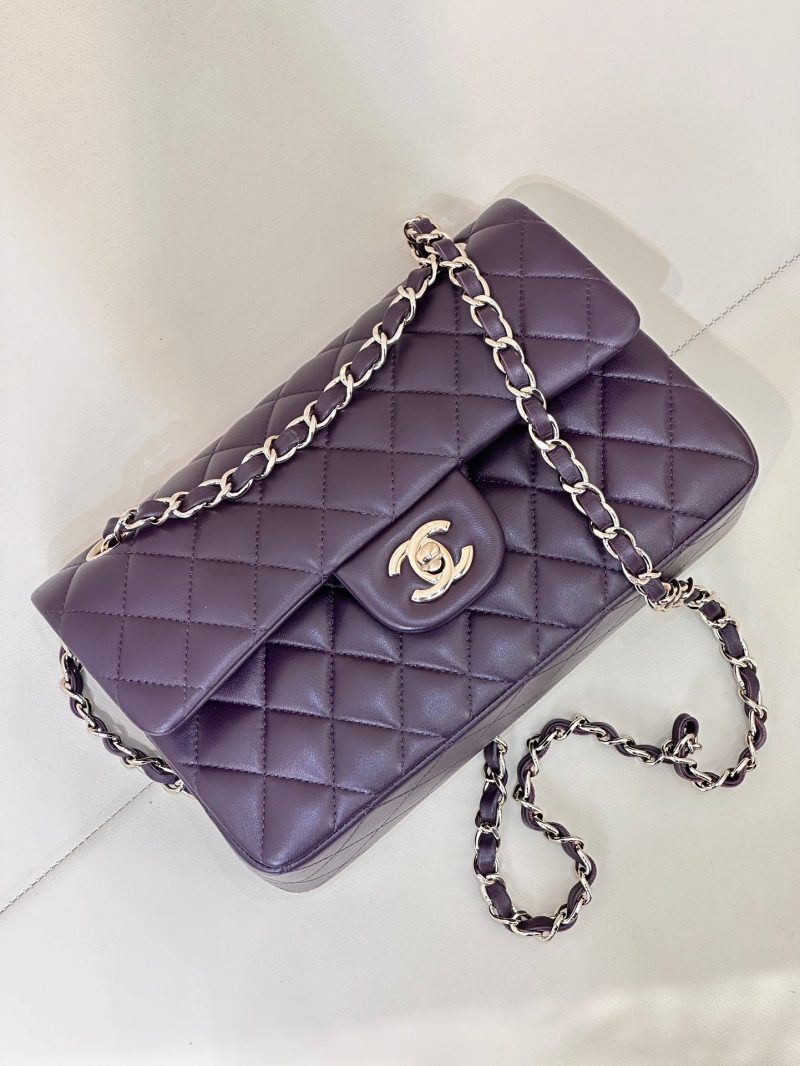 CLASSIC FLAP 23CM VIOLET LAMBSKIN LIGHT GOLD HARDWARE
