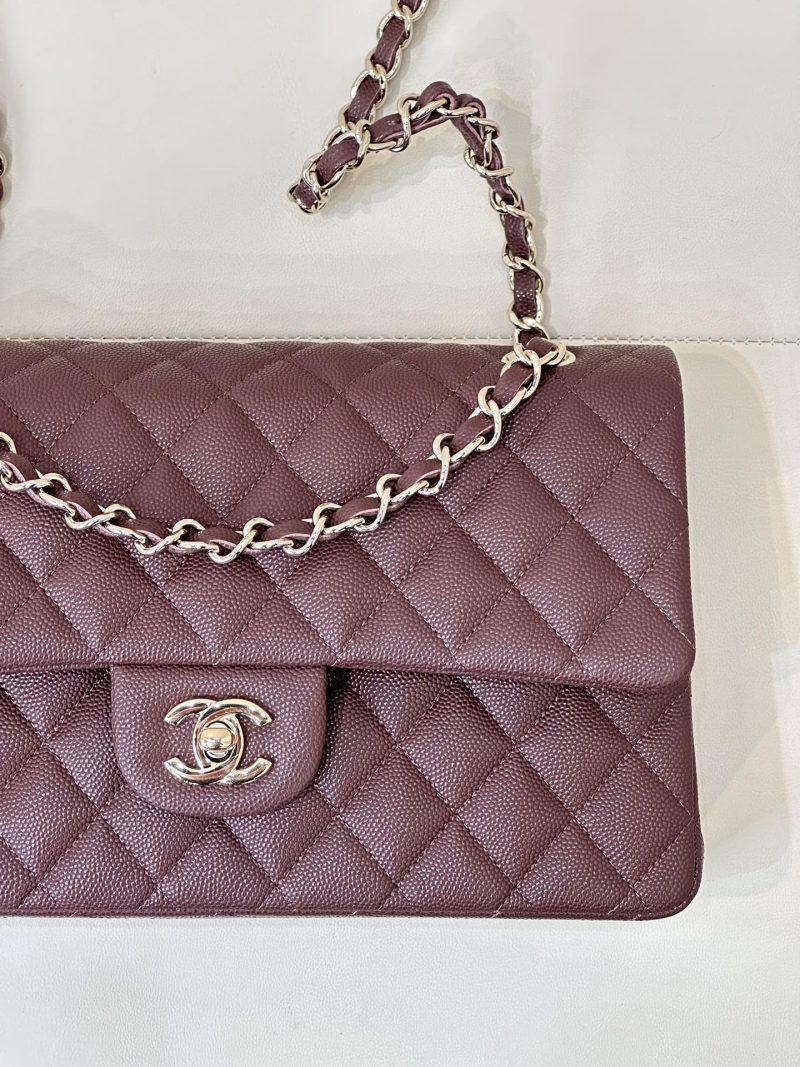 CLASSIC FLAP 23CM BURGUNDY CAVIAR LIGHT GOLD HARDWARE