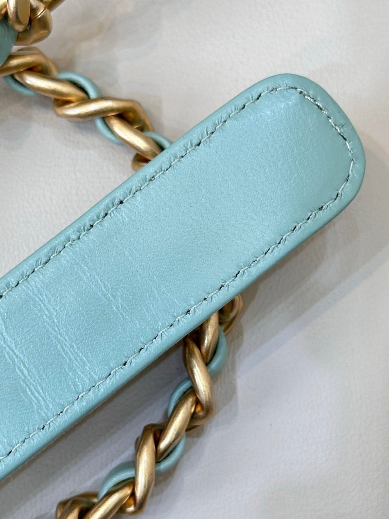 img_4072b1f8_20250325_i1742901732876_62_0_4_jpg CC 25C Hobo Bags 40cm Light Green Suede