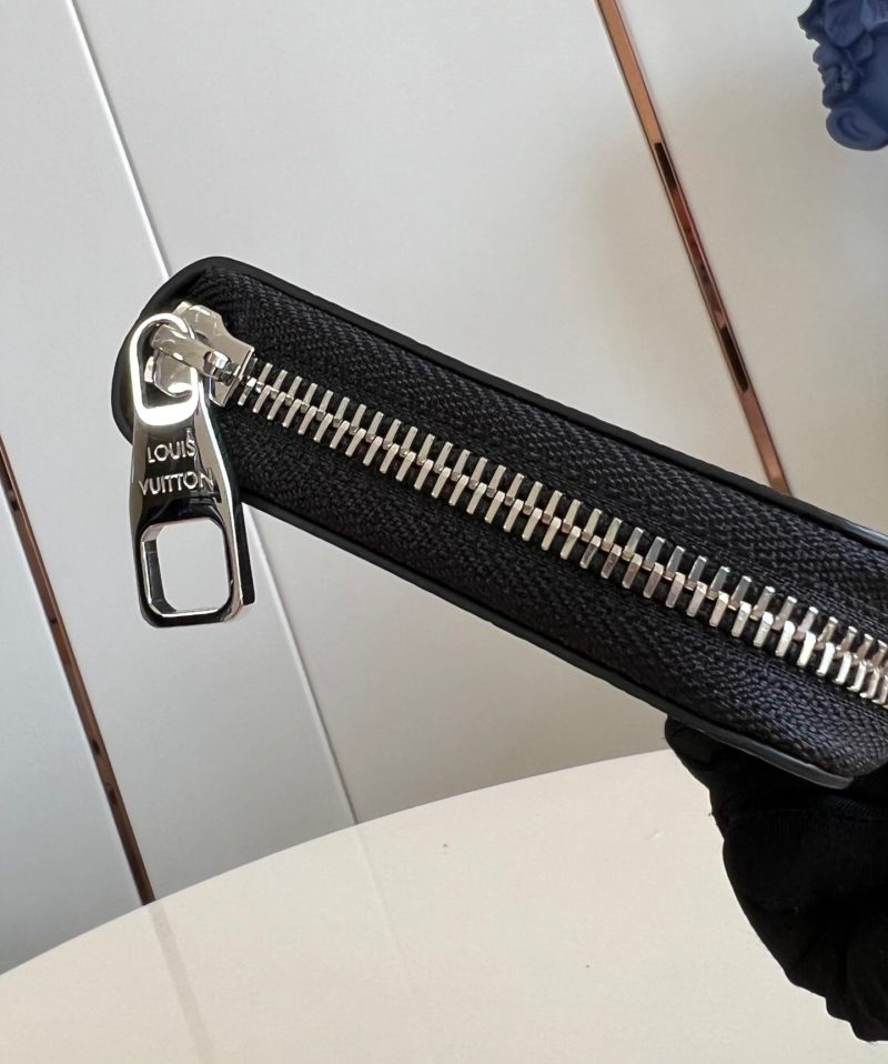 img_42f08f7f_20240804_i1722748773_1734_6_jpg ZIPPY VERTICAL WALLET 20CM BLACK CALFSKIN