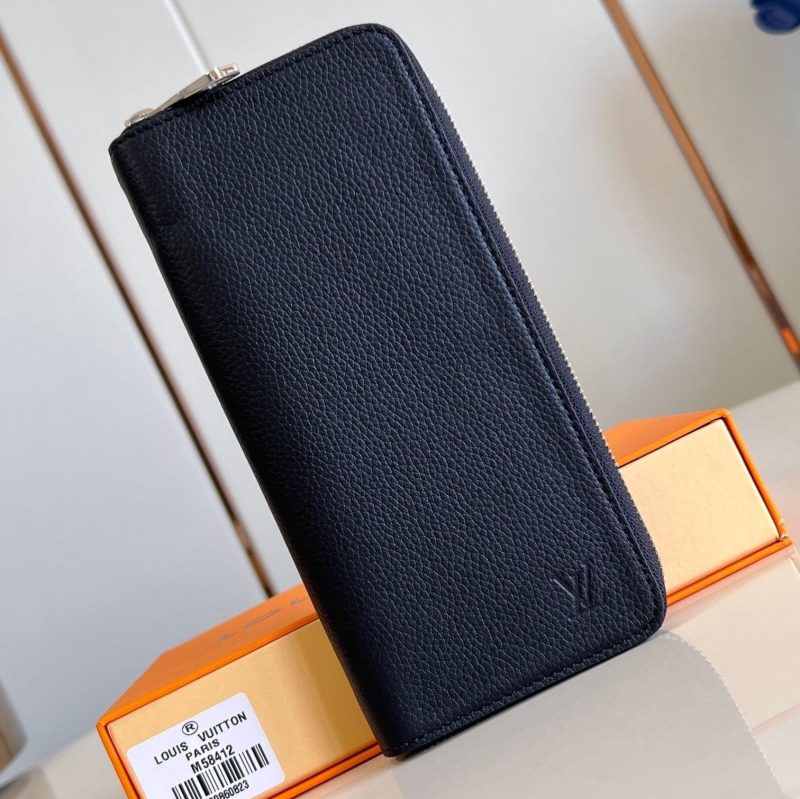 img_42f08f7f_20240804_i1722748773_2613_8_jpg ZIPPY VERTICAL WALLET 20CM BLACK CALFSKIN